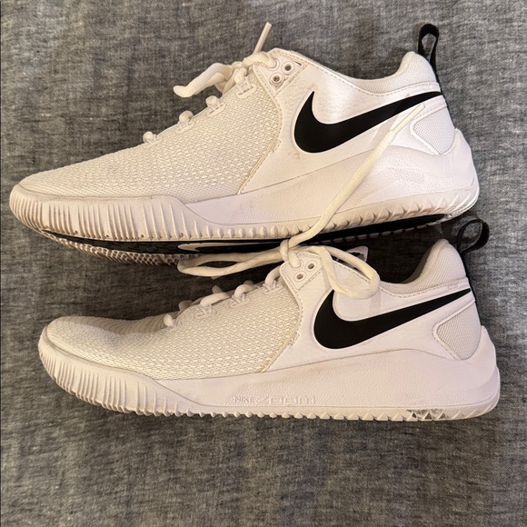 Nike Shoes - Nike Women's Zoom HyperAce 2 Volleyball Shoes white
